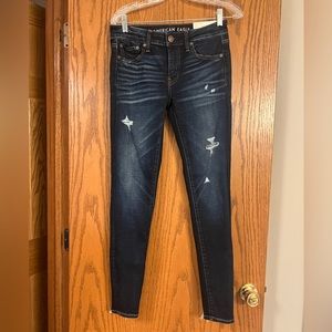 NWT Women's American Eagle Low Rise Distressed Super Stretch Jegging Size 4